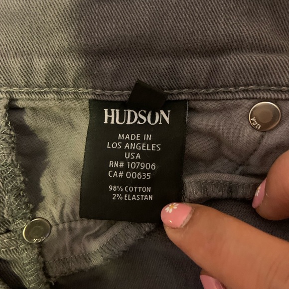 Hudson Jeans, size 27. Normal wear. They are low waistline - Picture 6 of 6
